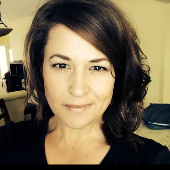 Meet your Posher, Jennie - Picture 1 of 1